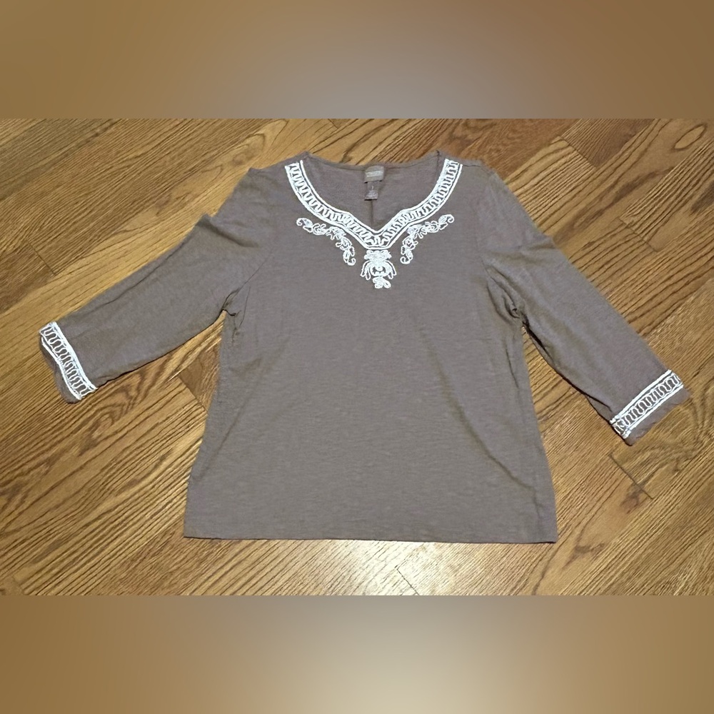 Chico's Brown 3/4 Sleeve Embroidered Top Sz 1/M/8 - Picture 2 of 7
